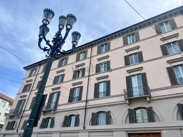 Appartamento in affitto di 190 m² in Piazza Gran Madre di Dio, 14