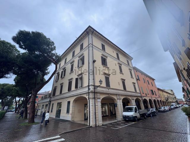 Appartamento in affitto di 191 m² in Via Camillo Benso Conte di Cavour