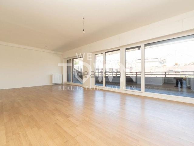 Appartamento in affitto di 195 m² in Via Giacomo Leopardi, 1