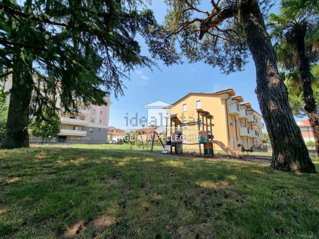 Appartamento in affitto di 195 m² in Via Domenico Pittarini