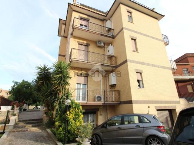 Appartamento in affitto di 23 m² in Via Sotto Il Monte, 91