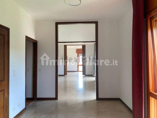 Appartamento in affitto di 200 m²