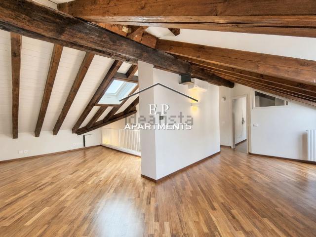 Appartamento in affitto di 200 m²
