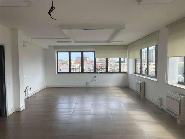 Appartamento in affitto di 200 m²