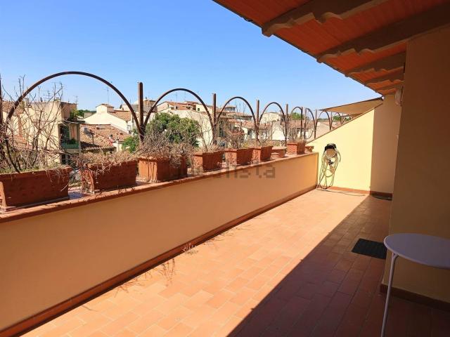 Appartamento in affitto di 200 m²