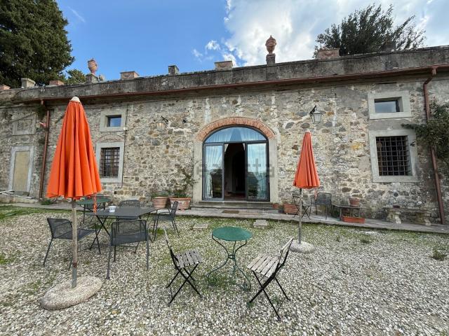 Appartamento in affitto di 200 m² in Via Caldine, 2