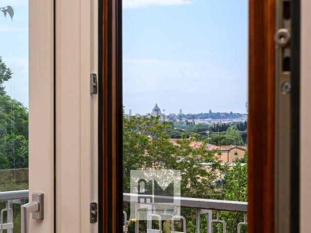 Appartamento in affitto di 200 m² in Via Cassia, 35