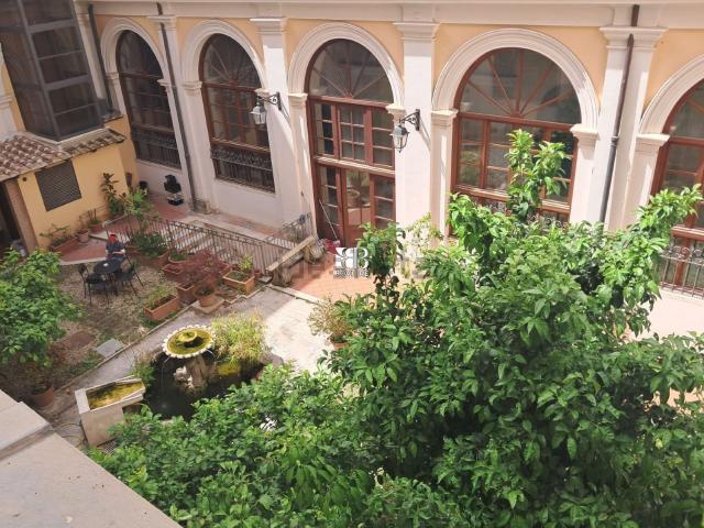 Appartamento in affitto di 200 m² in Via dei Condotti