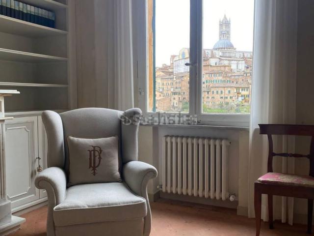 Appartamento in affitto di 200 m² in Via della Sapienza