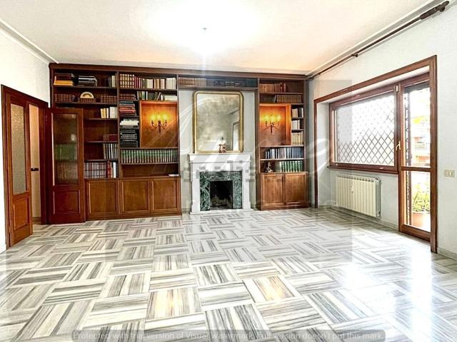 Appartamento in affitto di 200 m² in Via Flaminia, 668