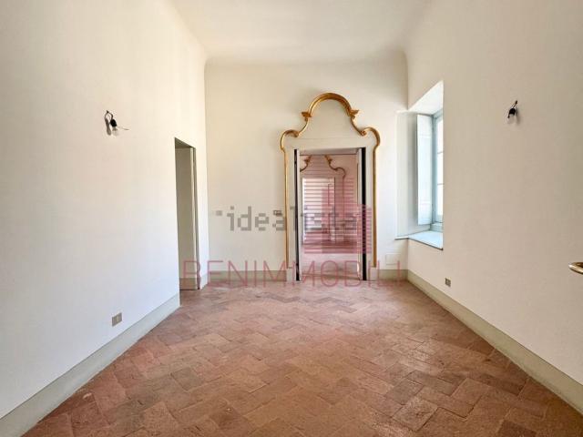 Appartamento in affitto di 200 m² in Via Moretto, 54
