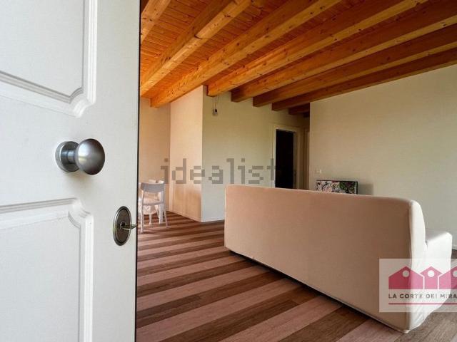 Appartamento in affitto di 200 m² in Via N. Sauro, 24