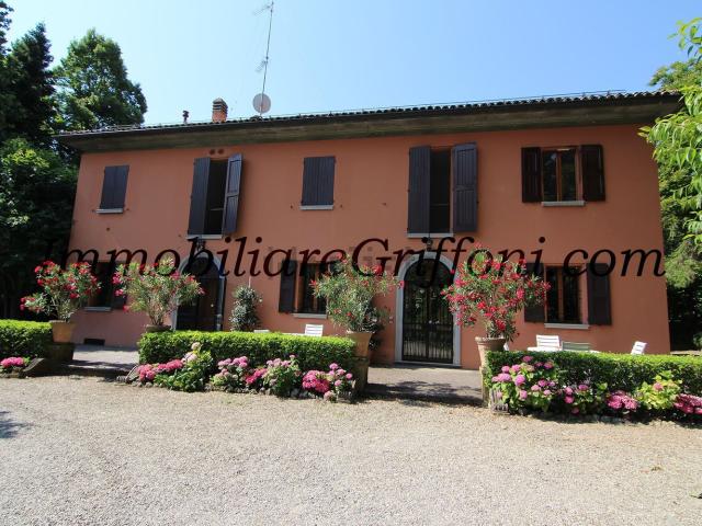 Appartamento in affitto di 200 m² in Via san mamolo