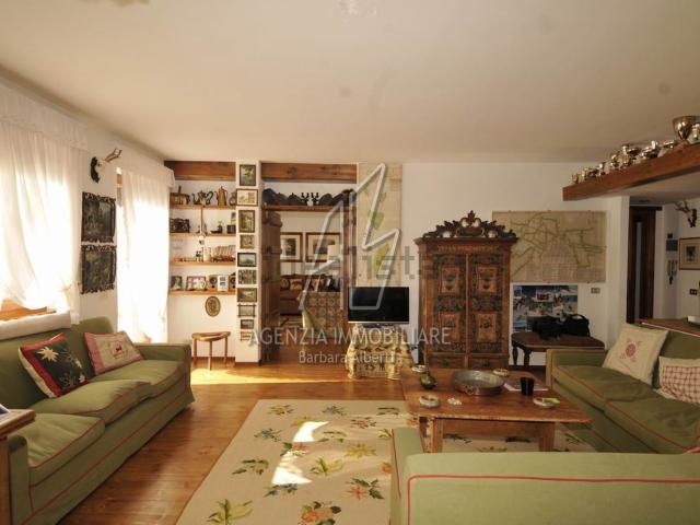 Appartamento in affitto di 200 m² in Via SPIGA, 12