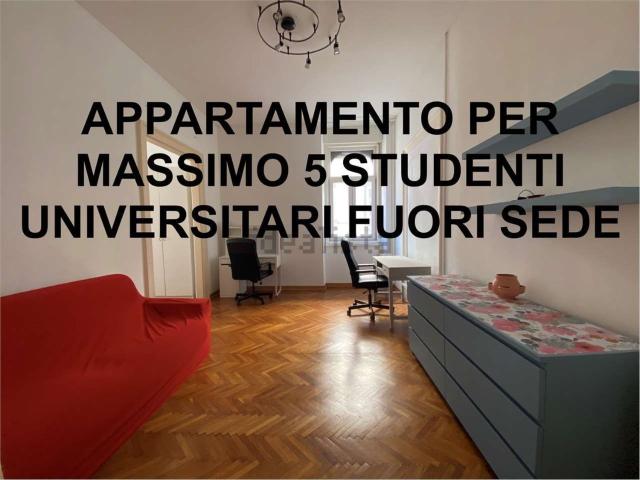 Appartamento in affitto di 200 m² in Via Paduina, 9