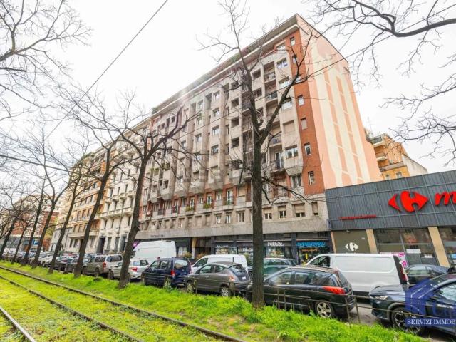 Appartamento in affitto di 200 m² in Viale Regina Giovanna, 36