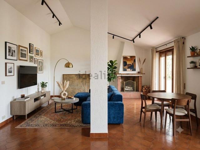 Appartamento in affitto di 201 m² in Via San Paolo Apostolo, 93