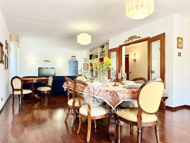 Appartamento in affitto di 203 m² in Via Marco Polo