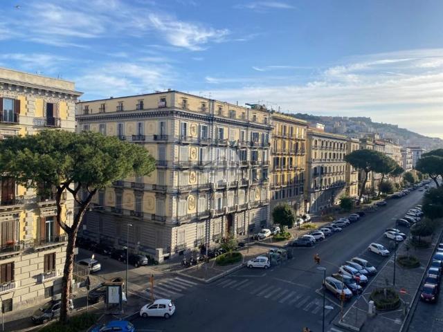 Appartamento in affitto di 204 m² in Viale Antonio Gramsci, 21