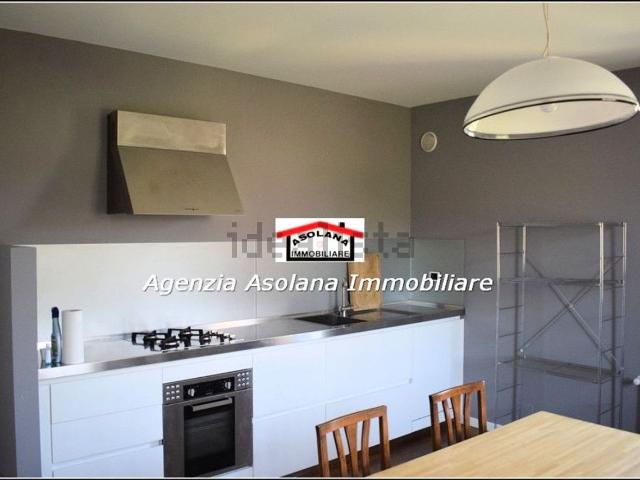 Appartamento in affitto di 210 m² in Via Calò