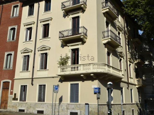 Appartamento in affitto di 210 m² in Via Crimea, 6