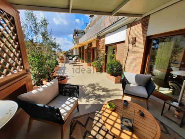 Appartamento in affitto di 215 m² in Via Angelo Secchi
