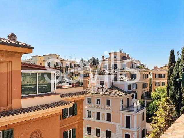 Appartamento in affitto di 216 m² in Via Nomentana