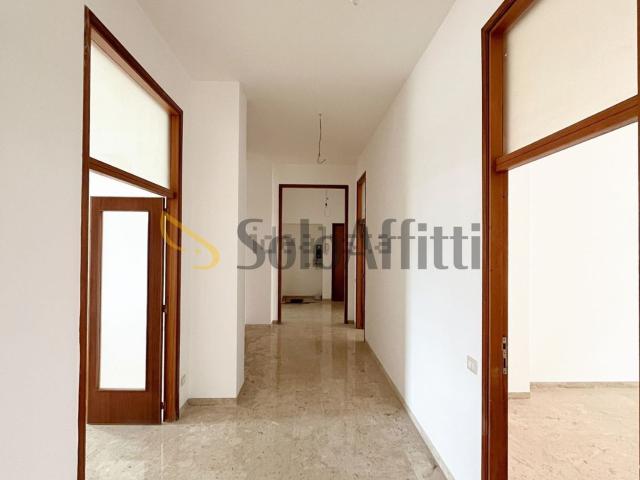 Appartamento in affitto di 219 m² in Via Giuseppe Mazzini, 23