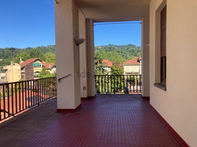 Appartamento in affitto di 220 m² in Via Gabriele Chiabrera, 6