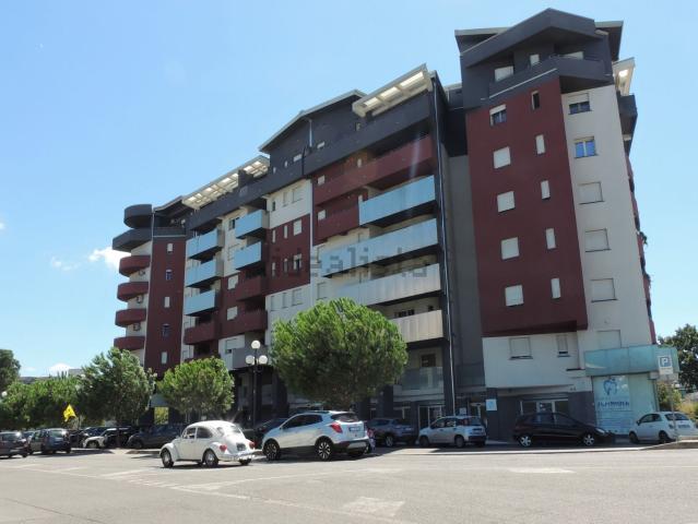 Appartamento in affitto di 220 m² in Via Giovanni XXIII, 13