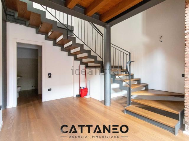 Appartamento in affitto di 220 m² in Via Jacopo Vittorelli