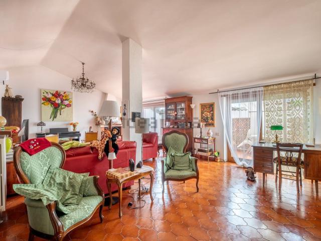 Appartamento in affitto di 220 m² in Via San Paolo Apostolo