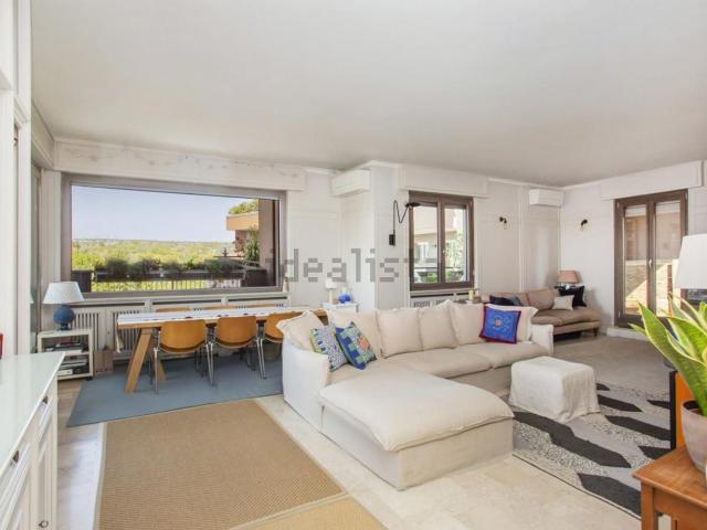 Appartamento in affitto di 220 m² in Via Veneto, 9
