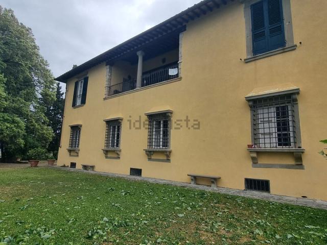 Appartamento in affitto di 220 m² in Via Vicchio e Paterno