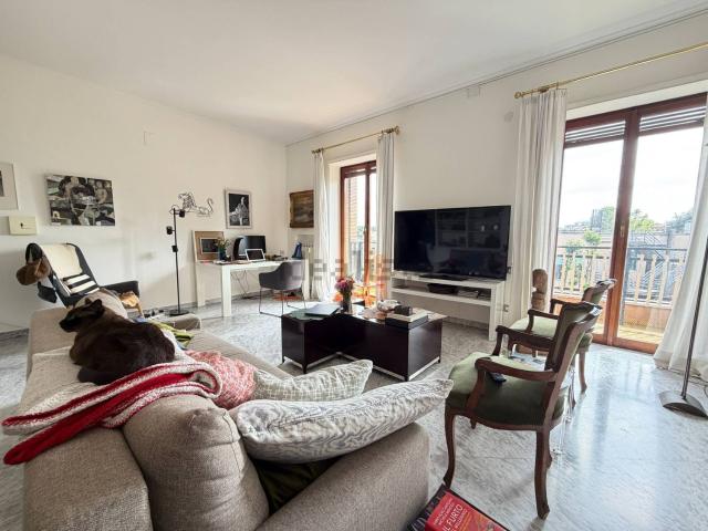 Appartamento in affitto di 220 m² in Largo San Pio V, 16