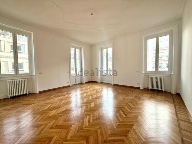 Appartamento in affitto di 220 m² in Piazza Santa Maria Beltrade