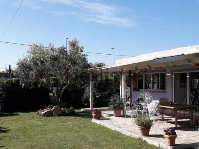 Appartamento in affitto di 222 m² in Via Alcamene
