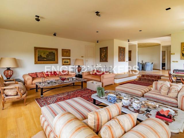 Appartamento in affitto di 225 m² in Via Giovanni Fabbroni