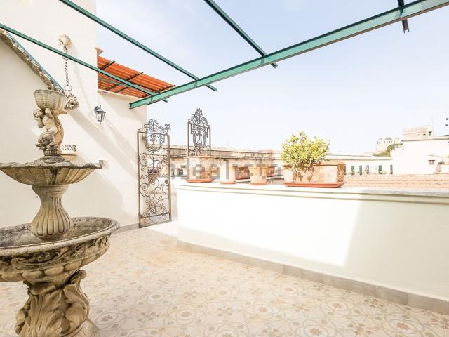 Appartamento in affitto di 225 m² in Via Danisinni, 18