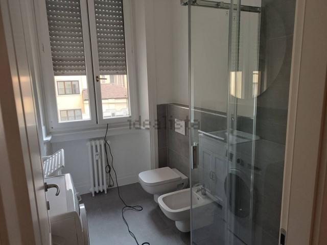 Appartamento in affitto di 225 m² in Piazza Santa Maria Beltrade, 4