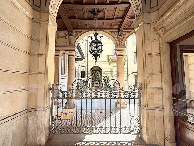 Appartamento in affitto di 230 m² in Via Lorenzo Mascheroni, 17