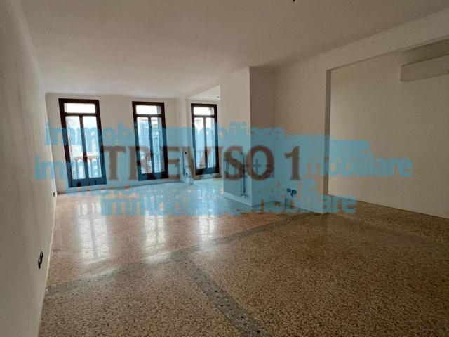 Appartamento in affitto di 230 m² in Piazza dei Signori