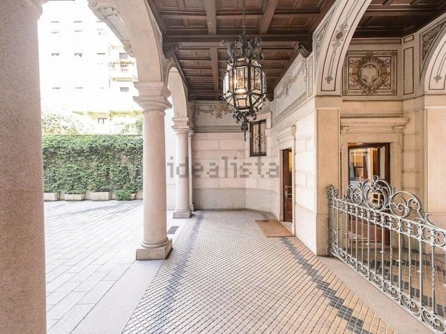 Appartamento in affitto di 237 m² in Via Lorenzo Mascheroni, 17