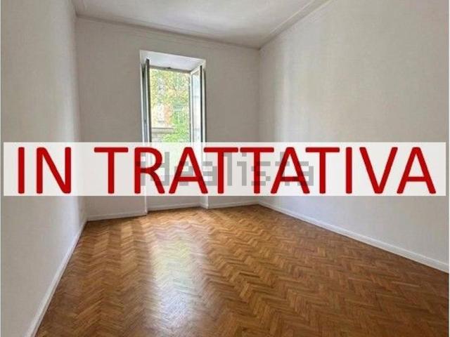 Appartamento in affitto di 240 m² in Via Calabria