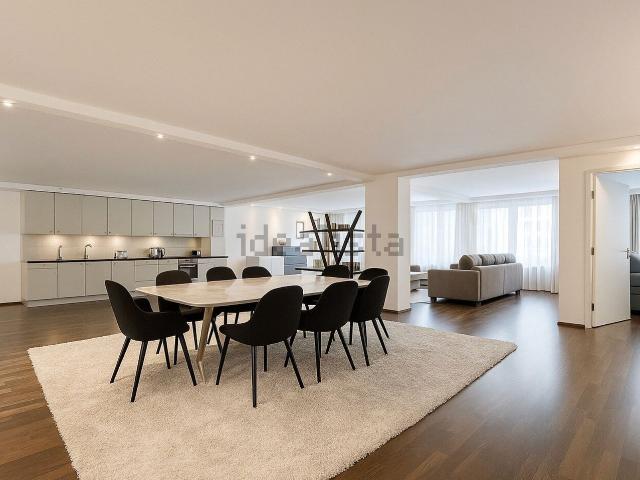 Appartamento in affitto di 240 m² in Corso Sempione