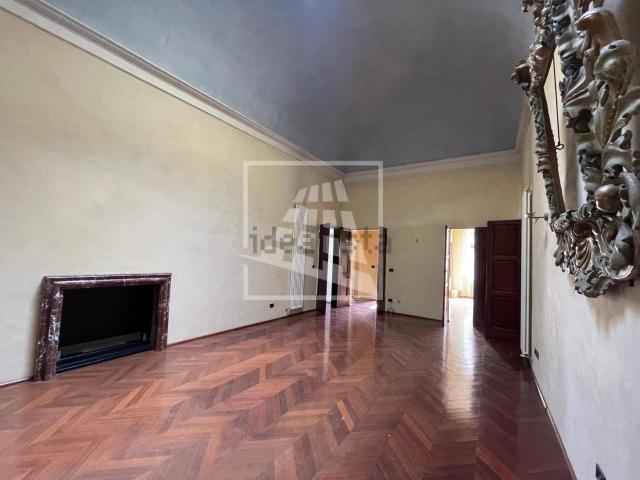 Appartamento in affitto di 245 m² in Via Emilia San Pietro