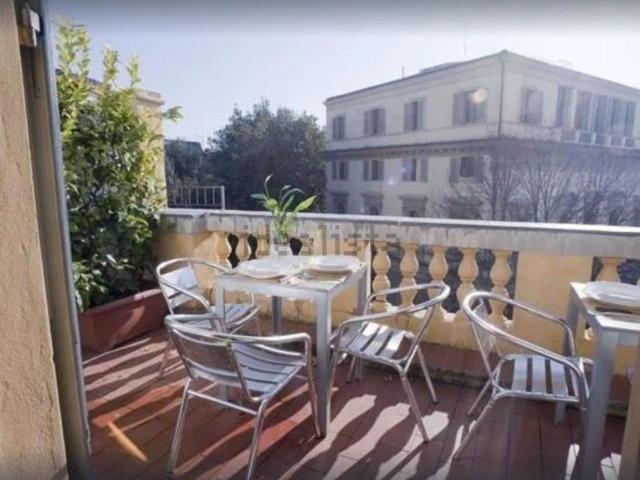 Appartamento in affitto di 250 m²