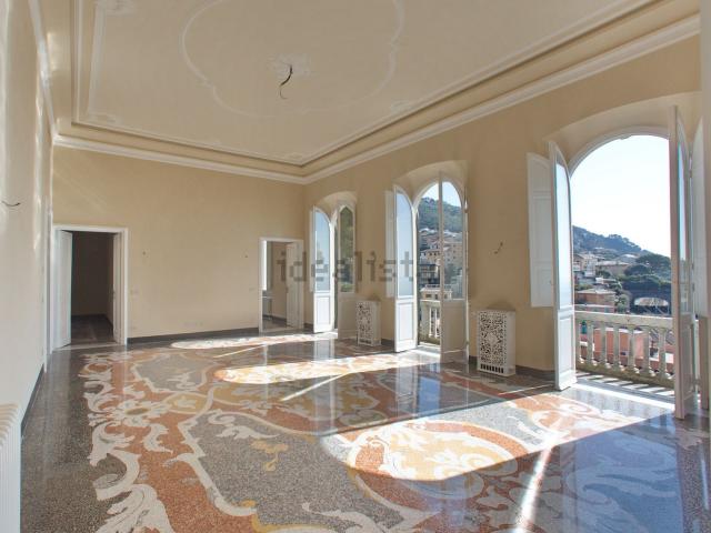 Appartamento in affitto di 250 m² in Via Duchessa Luisa Canevaro, 2