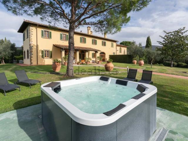 Appartamento in affitto di 250 m² in Via Piagge, 19