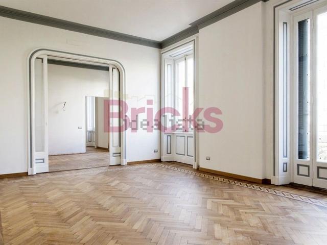 Appartamento in affitto di 250 m² in Viale di Porta Vercellina, 7